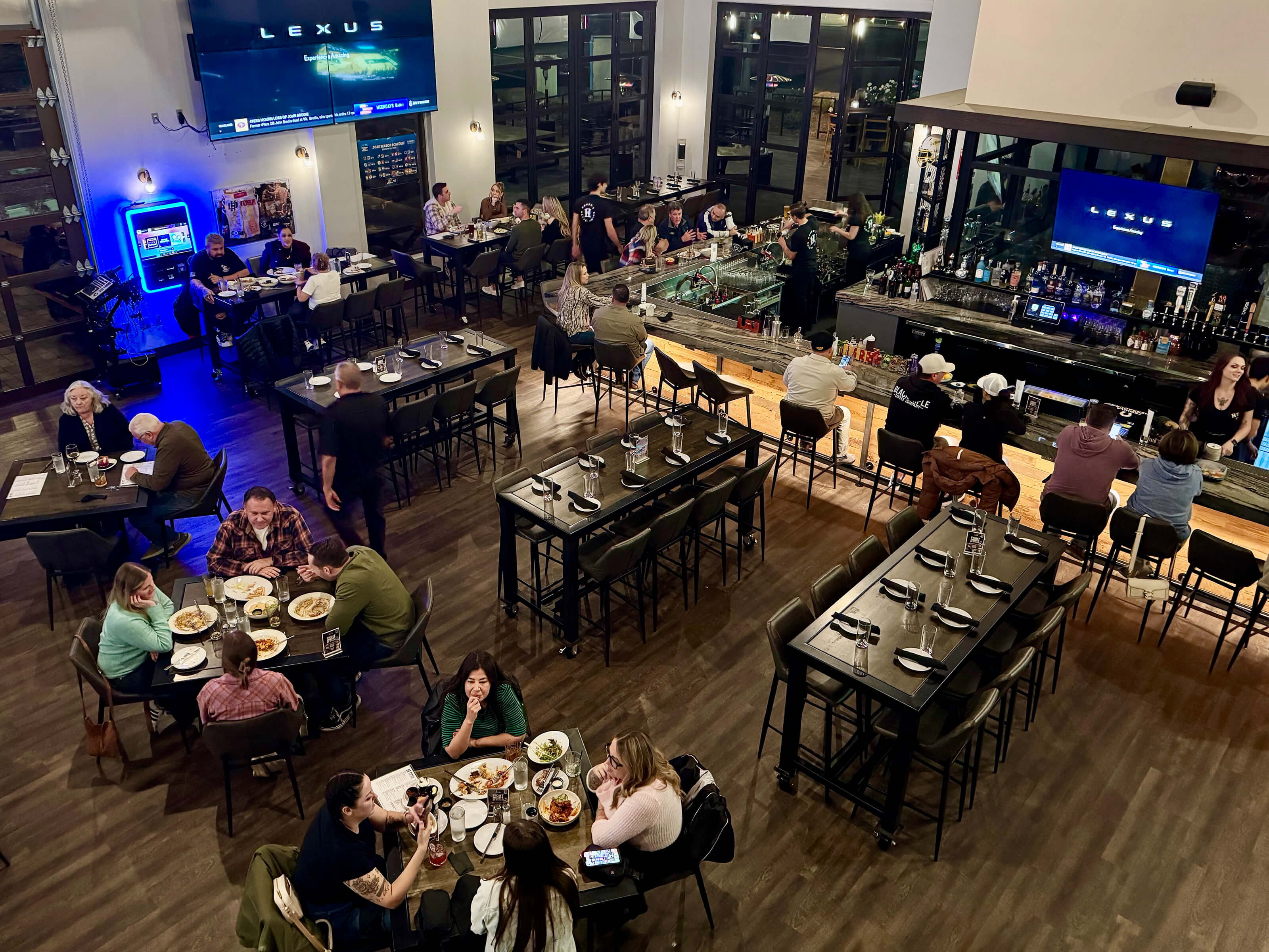 Hendo’s Barrel House: High-End Gastropub Meets MMA Entertainment Venue