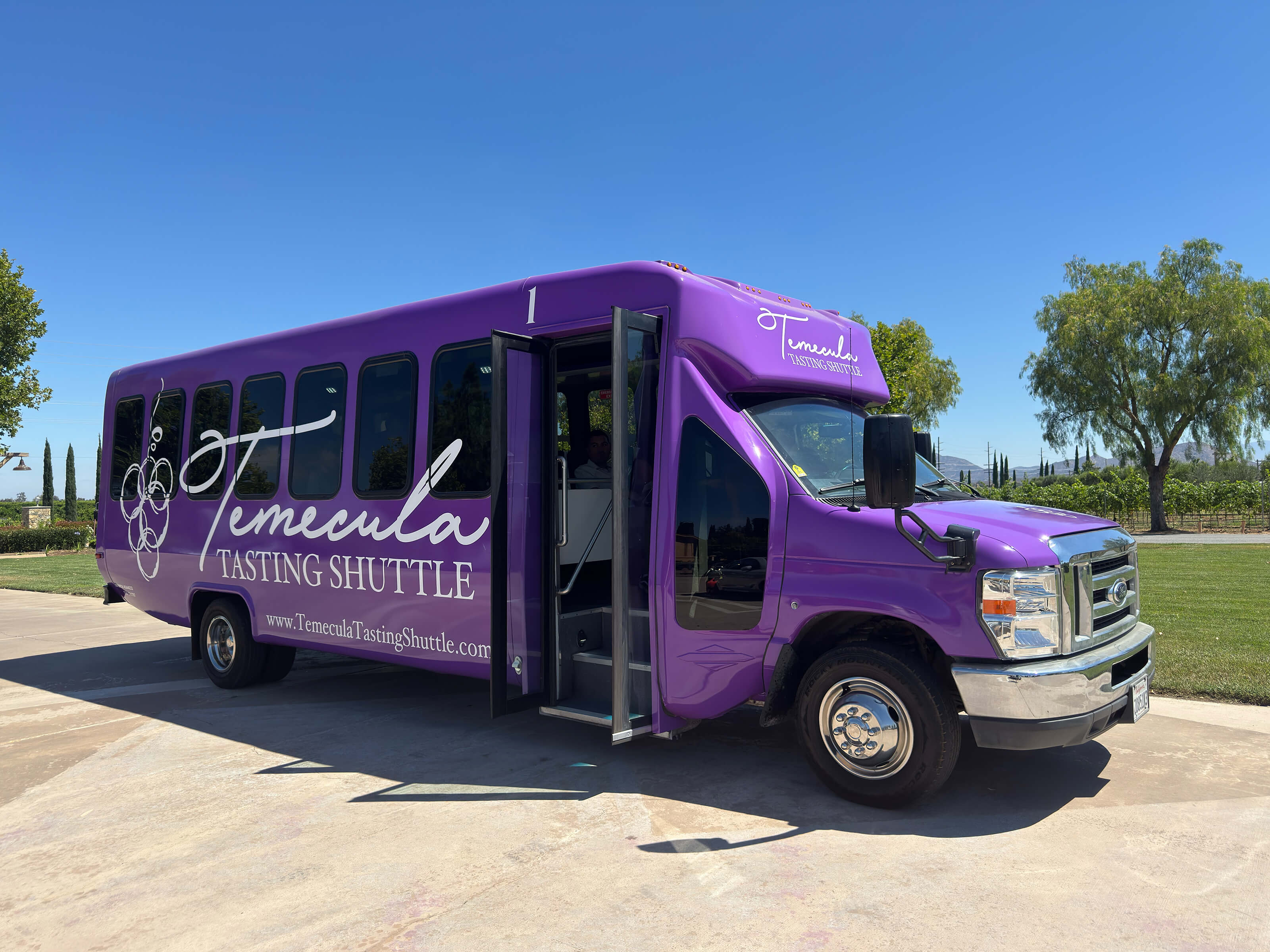 Temecula Tasting Shuttle: The Easiest Way to Winery Hop Around the Valley